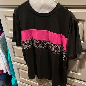 Black t-shirt with leopard